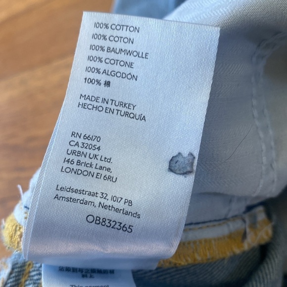 Free People We The Free Maggie Heavily Distressed Crop Jeans Size 25 Frayed Hem - Picture 12 of 14